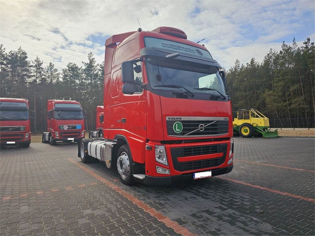 Volvo FH13 XXL EURO 5 2011 + KRONE MEGA RAISE - יחידת טרקטור: תמונה 3 Volvo FH13 XXL EURO 5 2011 + KRONE MEGA RAISE - יחידת טרקטור: תמונה 3