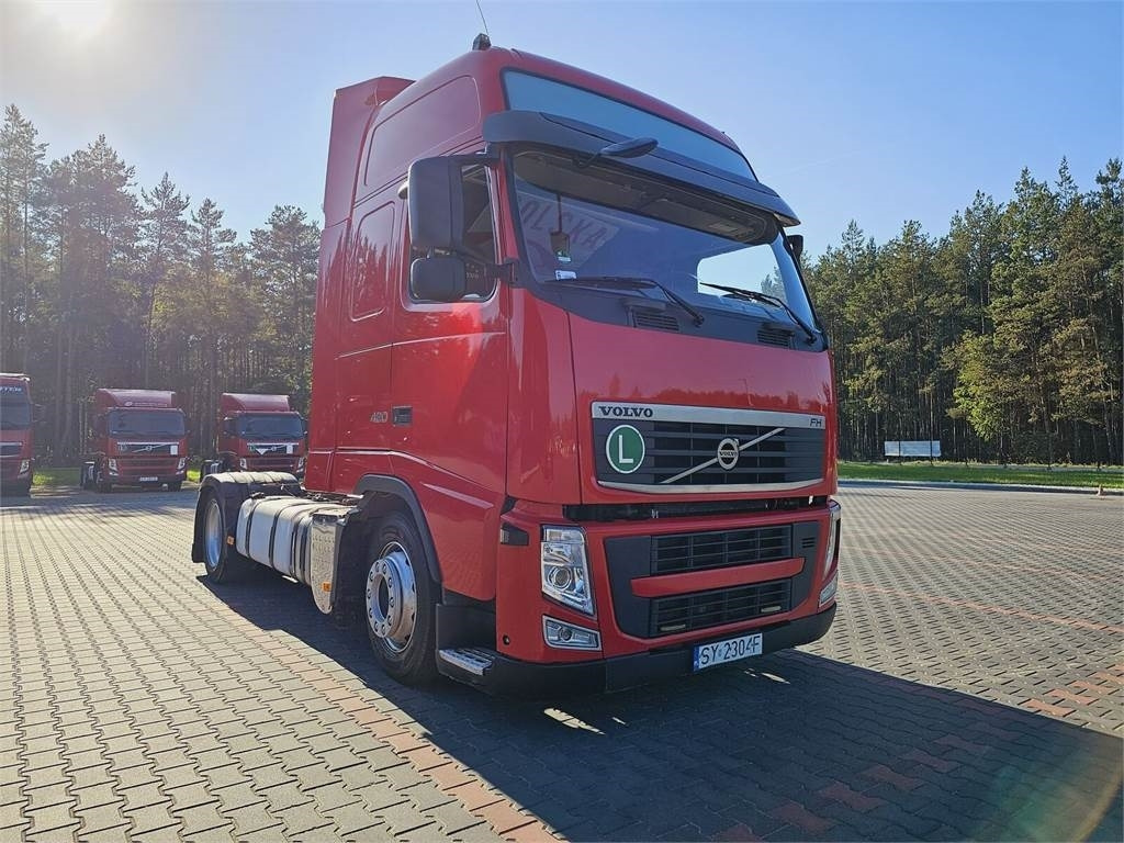 Volvo FH13 XXL MANUAL 420 EURO 5 2011 r MEGA LOW DECK - יחידת טרקטור: תמונה 1 Volvo FH13 XXL MANUAL 420 EURO 5 2011 r MEGA LOW DECK - יחידת טרקטור: תמונה 1