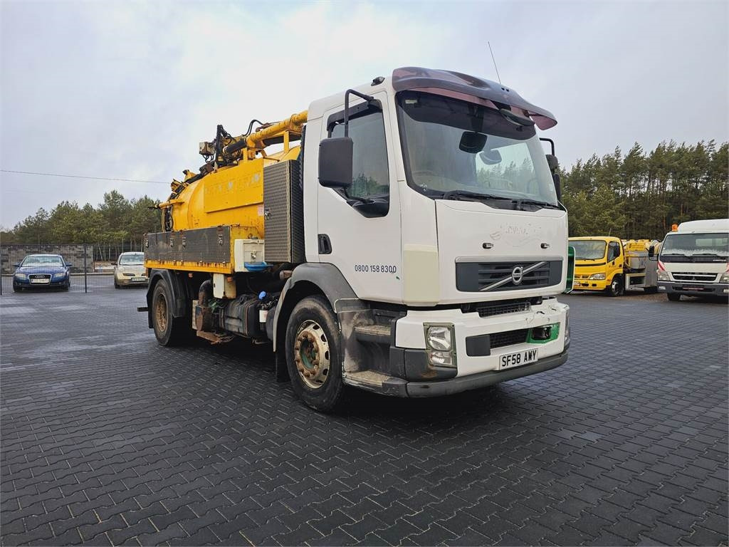 Volvo FULLER TANKERS 2008 WUKO for collecting liquid was - משאית ואקום: תמונה 2 Volvo FULLER TANKERS 2008 WUKO for collecting liquid was - משאית ואקום: תמונה 2