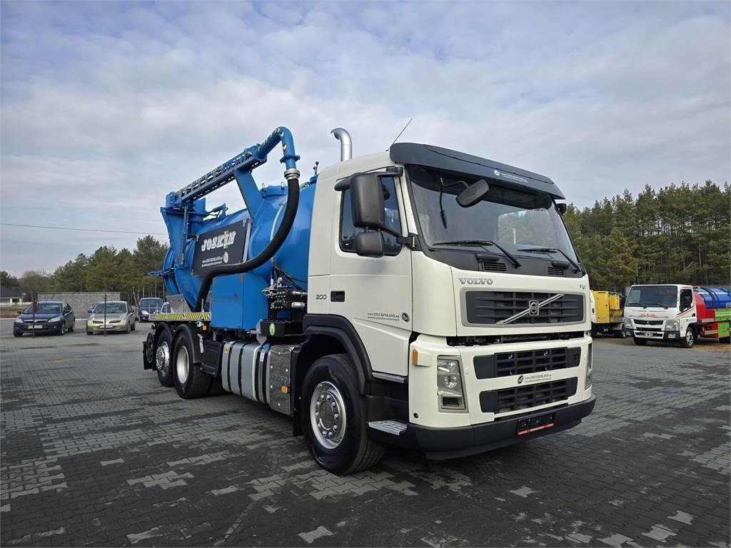 Volvo JOSKIN WUKO FOR CLEANING COMBI - משאית ואקום: תמונה 2 Volvo JOSKIN WUKO FOR CLEANING COMBI - משאית ואקום: תמונה 2