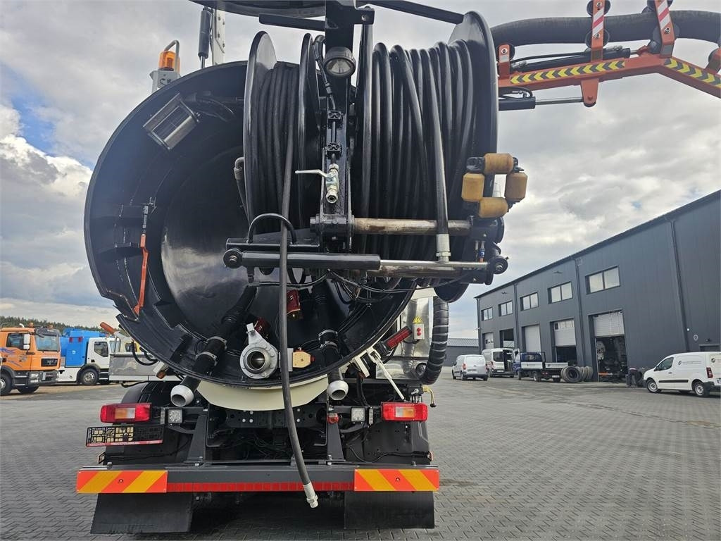 Volvo WUKO ADR ROLBA FOR CLEANING CHANNELS COMBI - משאית ואקום: תמונה 5 Volvo WUKO ADR ROLBA FOR CLEANING CHANNELS COMBI - משאית ואקום: תמונה 5