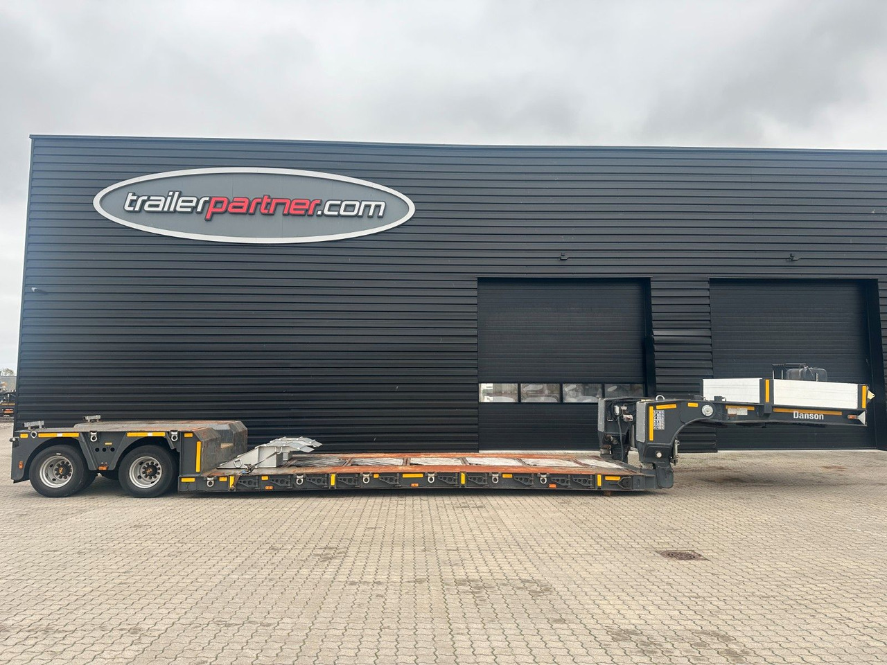 Doll Danson 2 achs tiefbett / ausziehbar - סמיטריילר עם מטען נמוך: תמונה 1 Doll Danson 2 achs tiefbett / ausziehbar - סמיטריילר עם מטען נמוך: תמונה 1