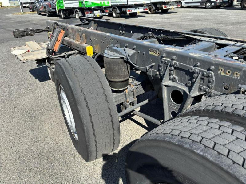 DAF XF 410 FAN - משאית עם שלדת תא: תמונה 4 DAF XF 410 FAN - משאית עם שלדת תא: תמונה 4