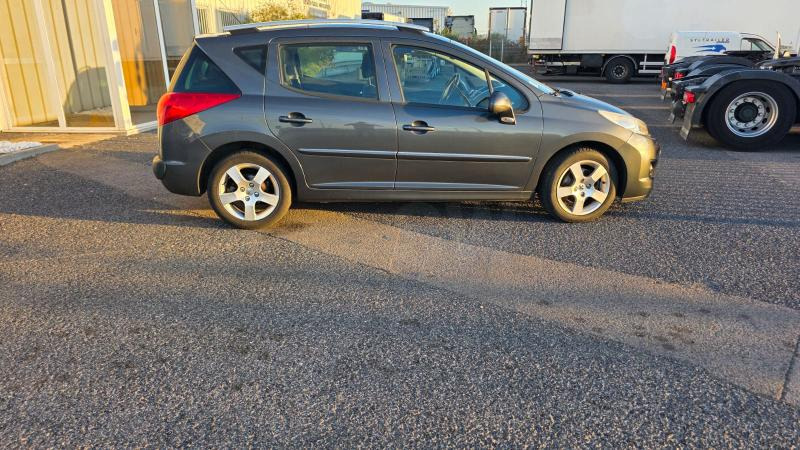 Peugeot 207 SW - רכב סטיישן: תמונה 3 Peugeot 207 SW - רכב סטיישן: תמונה 3