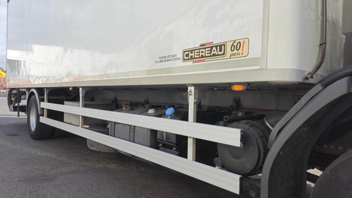Renault Premium 270 DXI - משאית קירור: תמונה 2 Renault Premium 270 DXI - משאית קירור: תמונה 2