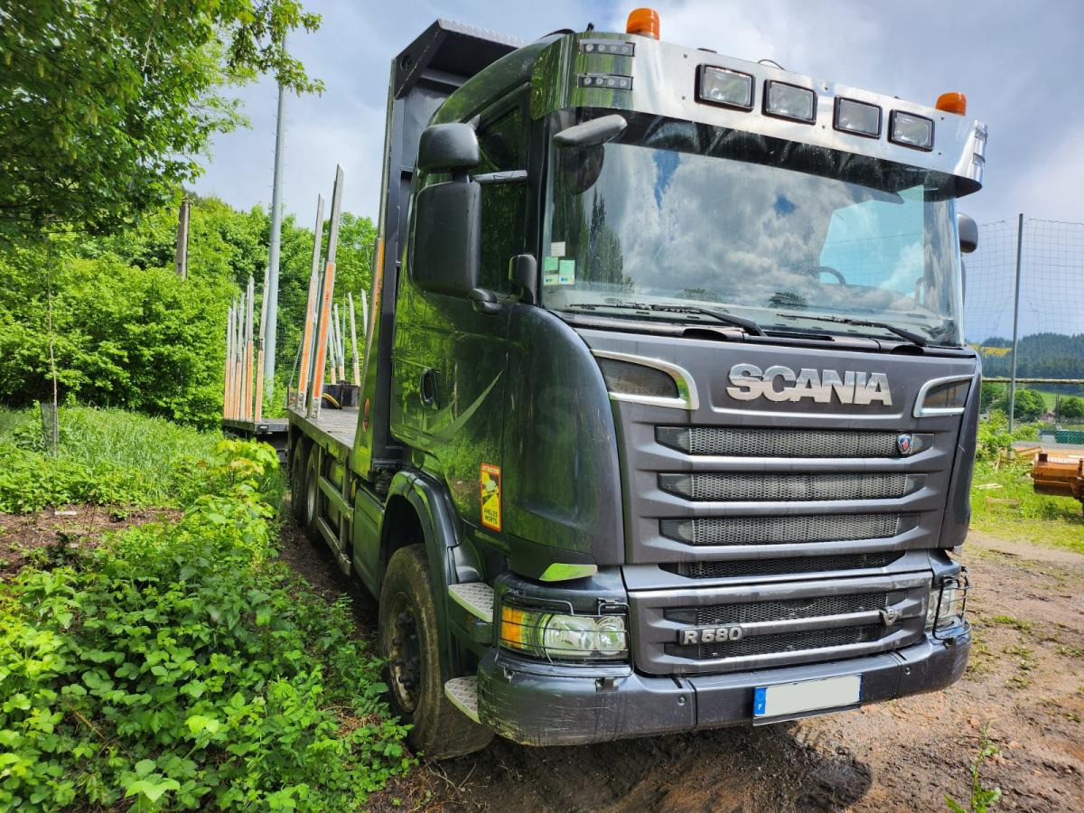 Scania R R 580 - משאית עץ, משאית מנוף: תמונה 1 Scania R R 580 - משאית עץ, משאית מנוף: תמונה 1