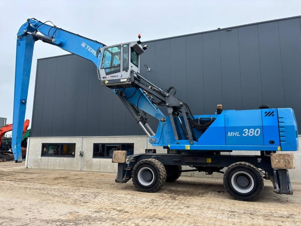 Fuchs MHL 380 -- only 6650 real working hours - מטפל בפסולת/ תעשייתי: תמונה 5 Fuchs MHL 380 -- only 6650 real working hours - מטפל בפסולת/ תעשייתי: תמונה 5