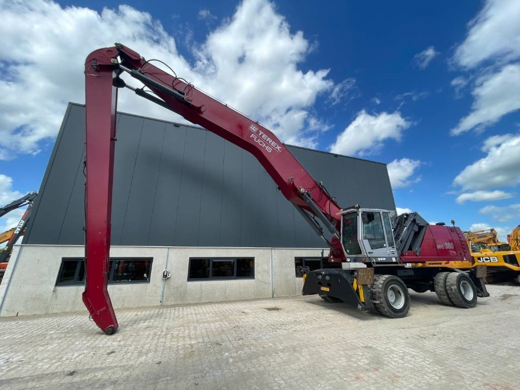 Fuchs MHL380 -- MHL 380 -- 21 mtr reach - מטפל בפסולת/ תעשייתי: תמונה 5 Fuchs MHL380 -- MHL 380 -- 21 mtr reach - מטפל בפסולת/ תעשייתי: תמונה 5