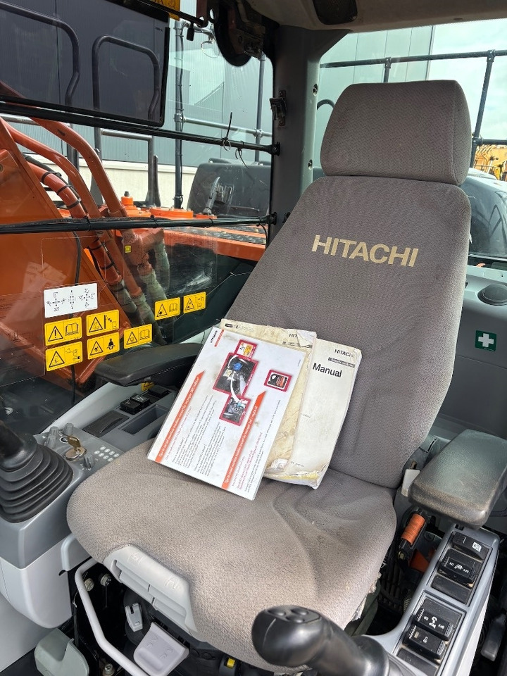 מחפר סורק Hitachi ZX 210 LC-6: תמונה 16