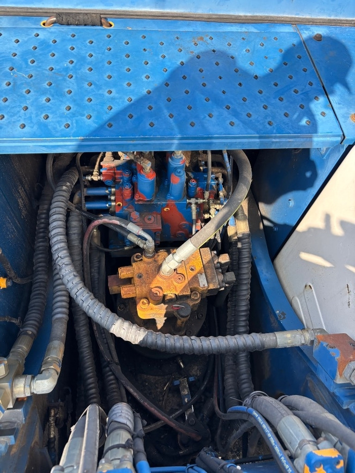 מחפר סורק Hyundai Robex 210 LC-7 A - 210: תמונה 28
