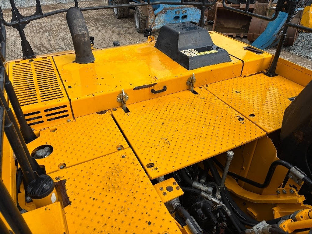מחפר סורק JCB 220 XL 4F -- 220X lc -- 220 X LC: תמונה 29