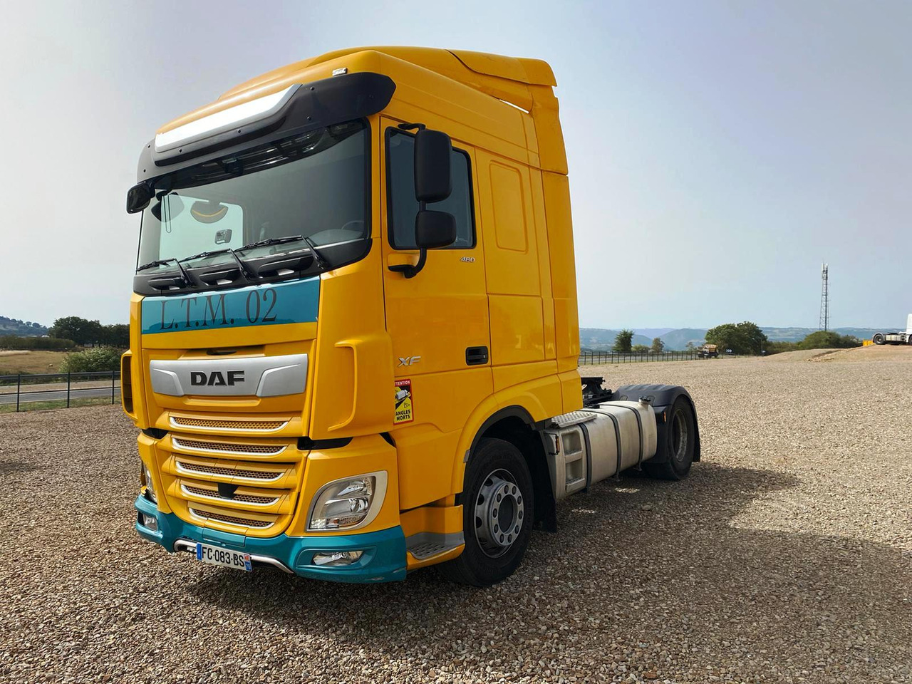 DAF 480 Space Cab - יחידת טרקטור: תמונה 1 DAF 480 Space Cab - יחידת טרקטור: תמונה 1