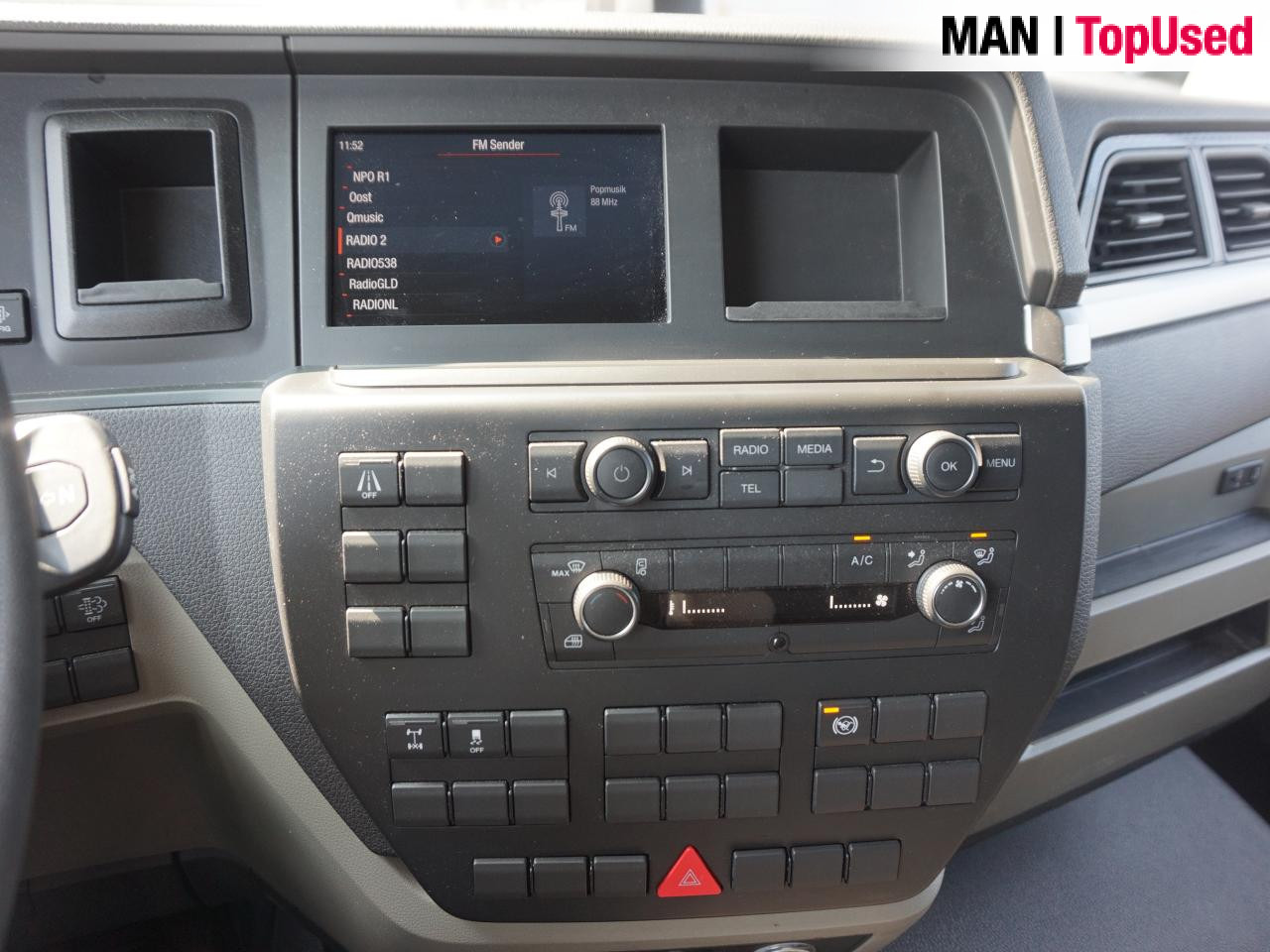 MAN TGL 12.250 4x2 BL CH - משאית צד נופל/ שטוחה: תמונה 2 MAN TGL 12.250 4x2 BL CH - משאית צד נופל/ שטוחה: תמונה 2