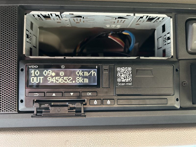 יחידת טרקטור DAF CF 400 FT Space Cab / 945 dkm / Smart Tacho V2 / Stand Airco / APK TUV 01-26: תמונה 7 יחידת טרקטור DAF CF 400 FT Space Cab / 945 dkm / Smart Tacho V2 / Stand Airco / APK TUV 01-26: תמונה 7