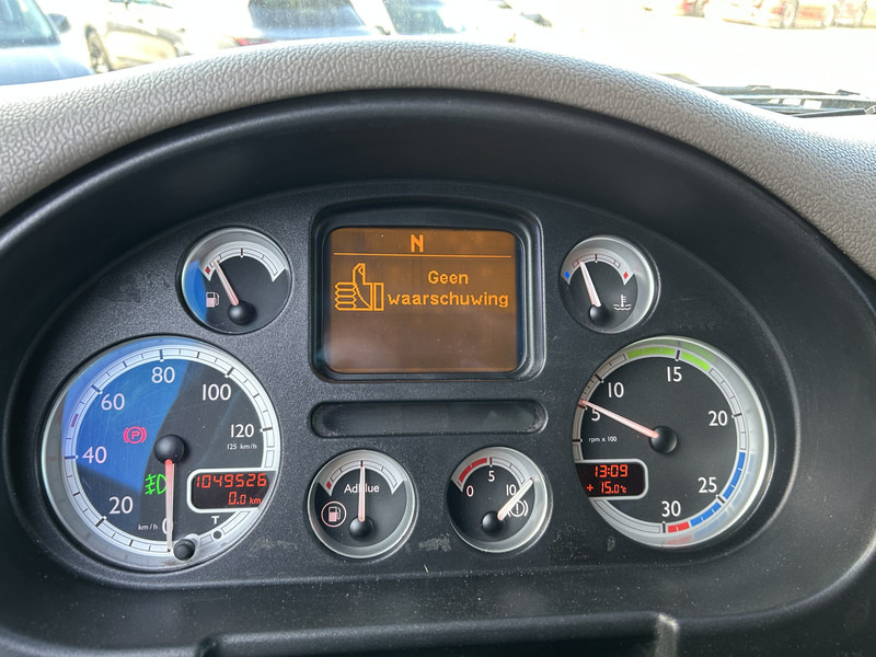 DAF CF 75 310 Euro 5 / Curtainside Box / Loadlift / Trailer Coupling - משאית וילונות צד: תמונה 4 DAF CF 75 310 Euro 5 / Curtainside Box / Loadlift / Trailer Coupling - משאית וילונות צד: תמונה 4