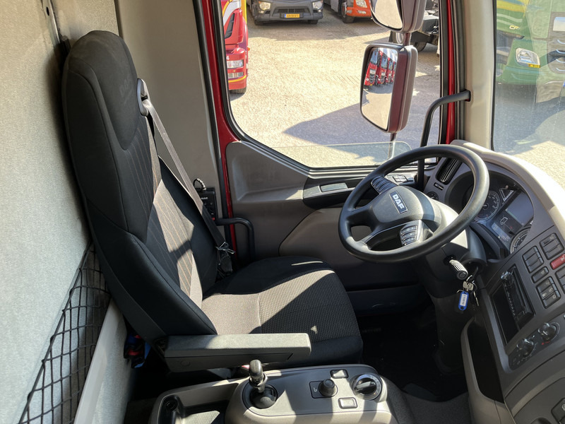 DAF LF 210 FA / 12 Ton / 339 dkm / Box / Loadlift / NL Truck - משאית תיבה: תמונה 3 DAF LF 210 FA / 12 Ton / 339 dkm / Box / Loadlift / NL Truck - משאית תיבה: תמונה 3