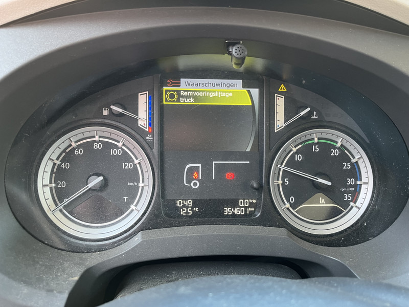DAF LF 210 FA / 12 Ton / 354 dkm / Box / Laadklep / NL Truck - משאית תיבה: תמונה 4 DAF LF 210 FA / 12 Ton / 354 dkm / Box / Laadklep / NL Truck - משאית תיבה: תמונה 4