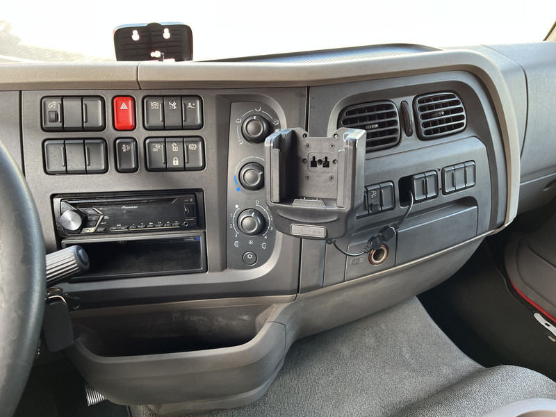 DAF LF 210 FA / 12 Ton / 406 dkm / Box / Loadlift / NL Truck - משאית תיבה: תמונה 5 DAF LF 210 FA / 12 Ton / 406 dkm / Box / Loadlift / NL Truck - משאית תיבה: תמונה 5