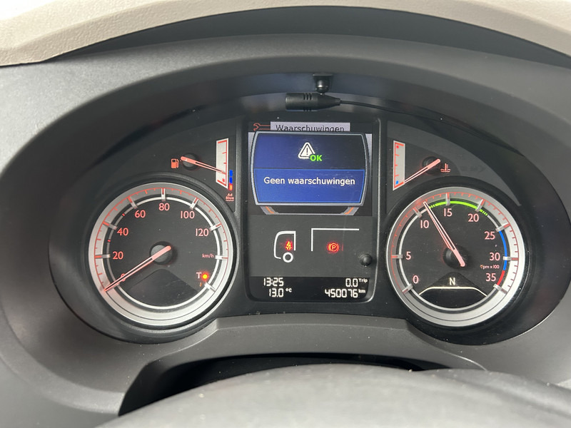 DAF LF 210 FA / 12 Ton / 450 dkm / Tacho V2 / Box / Laadklep / APK TUV 09-26 - משאית תיבה: תמונה 4 DAF LF 210 FA / 12 Ton / 450 dkm / Tacho V2 / Box / Laadklep / APK TUV 09-26 - משאית תיבה: תמונה 4