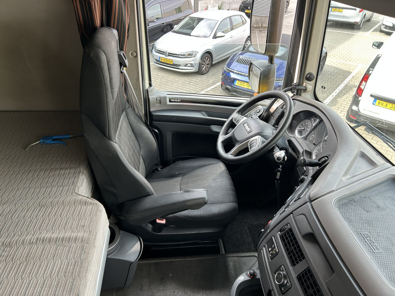 DAF XF 450 FT Space Cab / 813 dkm / New Tacho V2 / New Clutch / NL Truck - יחידת טרקטור: תמונה 3 DAF XF 450 FT Space Cab / 813 dkm / New Tacho V2 / New Clutch / NL Truck - יחידת טרקטור: תמונה 3
