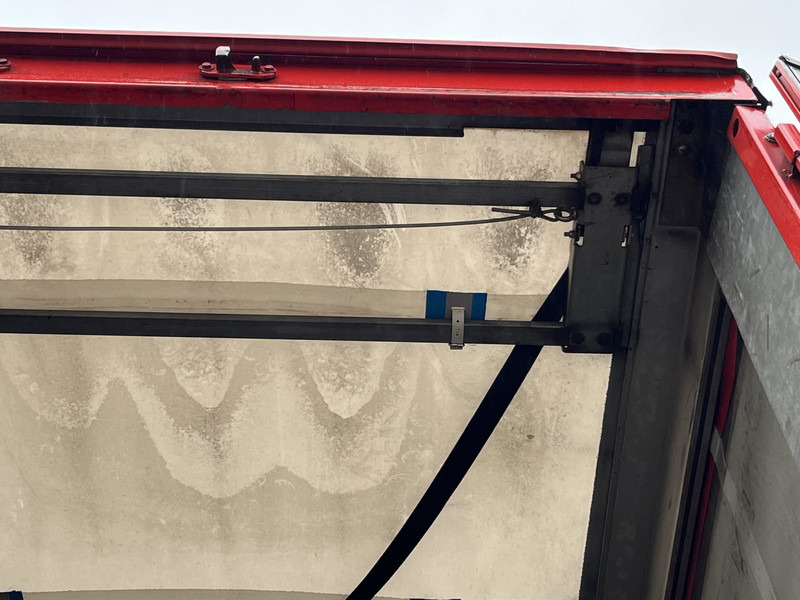 Fliegl SDS / Mega - Jumbo - Volume / Curtainside / 2 axle BPW / APK TUV 02-26 - סמיטריילר עם וילונות צד: תמונה 4 Fliegl SDS / Mega - Jumbo - Volume / Curtainside / 2 axle BPW / APK TUV 02-26 - סמיטריילר עם וילונות צד: תמונה 4