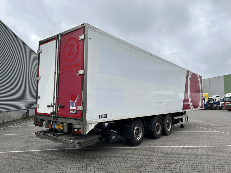 H.T.F. HZO 39 / Carrier Vector 1800 Frigo / Flowers / Loadlift 2500 kg / NL Trailer - סמיטריילר עם קירור: תמונה 2 H.T.F. HZO 39 / Carrier Vector 1800 Frigo / Flowers / Loadlift 2500 kg / NL Trailer - סמיטריילר עם קירור: תמונה 2