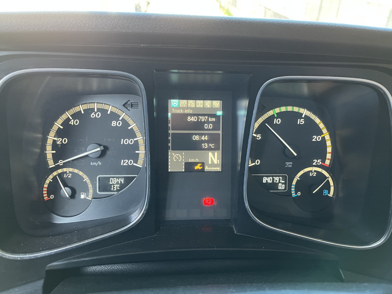 Mercedes-Benz Actros 1842 Streamspace / 840 dkm / 2 Tanks / NL Truck - יחידת טרקטור: תמונה 4 Mercedes-Benz Actros 1842 Streamspace / 840 dkm / 2 Tanks / NL Truck - יחידת טרקטור: תמונה 4