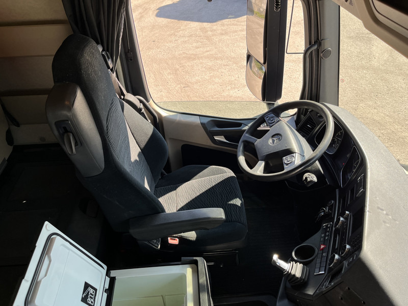 Mercedes-Benz Actros 1842 Streamspace / 873 dkm / 2 Tanks / NL Truck - יחידת טרקטור: תמונה 3 Mercedes-Benz Actros 1842 Streamspace / 873 dkm / 2 Tanks / NL Truck - יחידת טרקטור: תמונה 3
