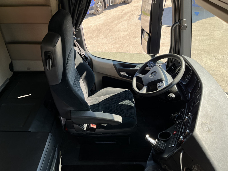 Mercedes-Benz Actros 1842 Streamspace / 890 dkm / 2 Tanks / NL Truck / 10x in stock - יחידת טרקטור: תמונה 3 Mercedes-Benz Actros 1842 Streamspace / 890 dkm / 2 Tanks / NL Truck / 10x in stock - יחידת טרקטור: תמונה 3