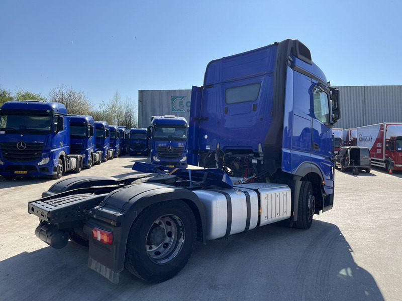 Mercedes-Benz Actros 1842 Streamspace / 890 dkm / 2 Tanks / NL Truck / 10x in stock - יחידת טרקטור: תמונה 2 Mercedes-Benz Actros 1842 Streamspace / 890 dkm / 2 Tanks / NL Truck / 10x in stock - יחידת טרקטור: תמונה 2