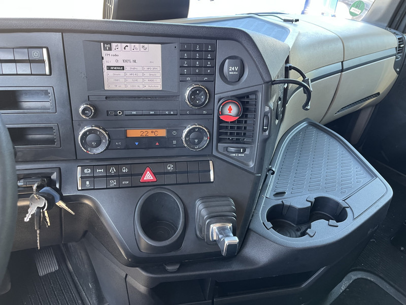 Mercedes-Benz Actros 1842 Streamspace / 890 dkm / 2 Tanks / NL Truck - יחידת טרקטור: תמונה 5 Mercedes-Benz Actros 1842 Streamspace / 890 dkm / 2 Tanks / NL Truck - יחידת טרקטור: תמונה 5
