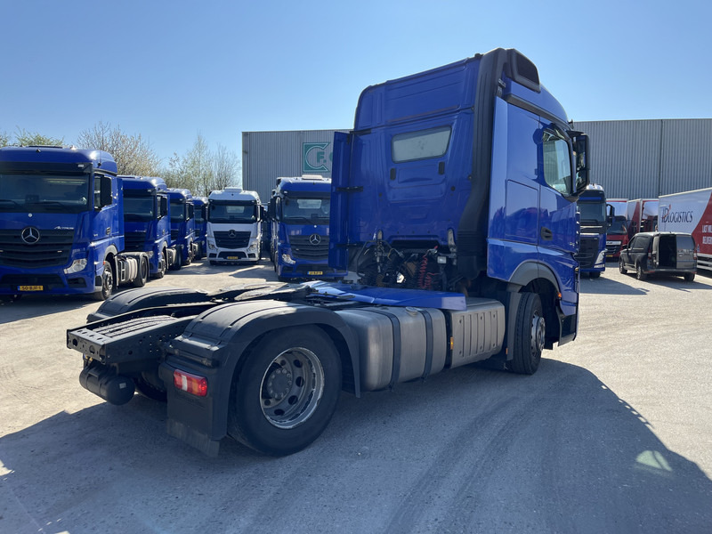 Mercedes-Benz Actros 1842 Streamspace / 937 dkm / 2 Tanks / NL Truck / 8x in stock - יחידת טרקטור: תמונה 2 Mercedes-Benz Actros 1842 Streamspace / 937 dkm / 2 Tanks / NL Truck / 8x in stock - יחידת טרקטור: תמונה 2