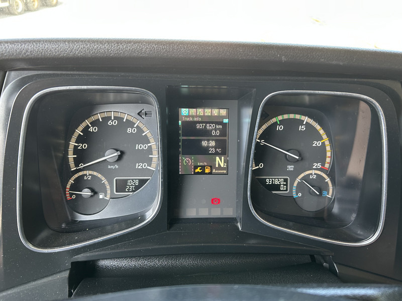 Mercedes-Benz Actros 1842 Streamspace / 937 dkm / 2 Tanks / NL Truck / 8x in stock - יחידת טרקטור: תמונה 4 Mercedes-Benz Actros 1842 Streamspace / 937 dkm / 2 Tanks / NL Truck / 8x in stock - יחידת טרקטור: תמונה 4
