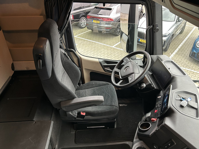 Mercedes-Benz Actros 1845 Gigaspace / Tacho V2 / Blower - PTO / Stand Airco / APK 04-26 - יחידת טרקטור: תמונה 3 Mercedes-Benz Actros 1845 Gigaspace / Tacho V2 / Blower - PTO / Stand Airco / APK 04-26 - יחידת טרקטור: תמונה 3