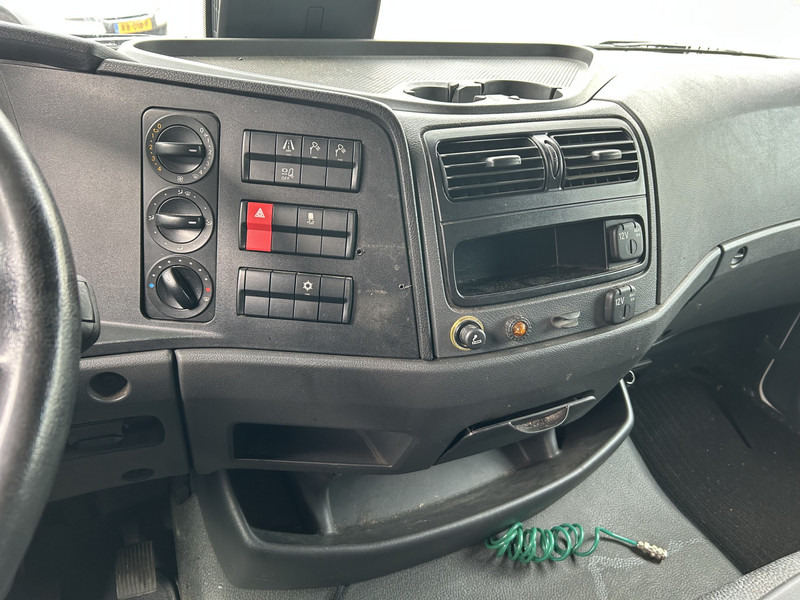 Mercedes-Benz Atego 1018 / 594 dkm / Box 6.3 mtr / Loadlift / APK TUV 04-26 - משאית תיבה: תמונה 5 Mercedes-Benz Atego 1018 / 594 dkm / Box 6.3 mtr / Loadlift / APK TUV 04-26 - משאית תיבה: תמונה 5