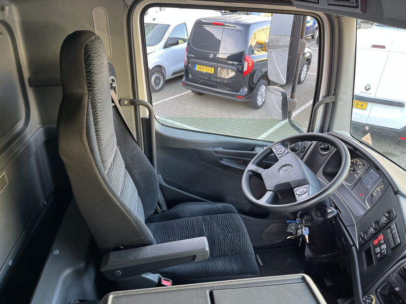 Mercedes-Benz Atego 818 / 8 Ton / 694 dkm / Box / Loadlift / APK TUV 07-25 - משאית תיבה: תמונה 3 Mercedes-Benz Atego 818 / 8 Ton / 694 dkm / Box / Loadlift / APK TUV 07-25 - משאית תיבה: תמונה 3