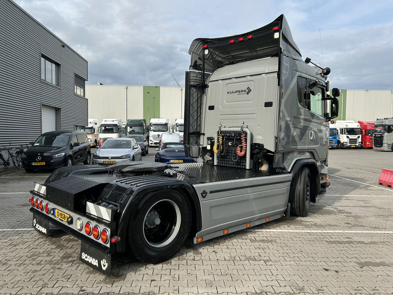 Scania R520 V8 / Showtruck / Buffl Special Interior / Vol Lucht / Retarder - יחידת טרקטור: תמונה 2 Scania R520 V8 / Showtruck / Buffl Special Interior / Vol Lucht / Retarder - יחידת טרקטור: תמונה 2