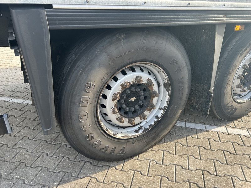 סמיטריילר בתיבה סגורה Schmitz Cargobull SCB S3B / Box / Loadlift / 2x Liftas / APK 03-26: תמונה 10