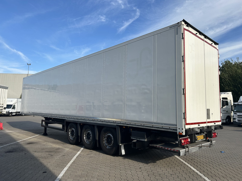 סמיטריילר בתיבה סגורה Schmitz Cargobull SCB S3B / Box / Loadlift / 2x Liftas / APK 03-26: תמונה 19