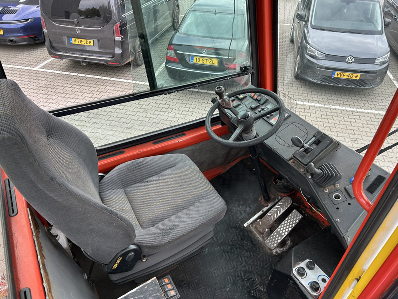 Terberg YT 180 / BDF Umsetzer / Wechselhubwagen / Terminal Truck / Mercedes Motor - מוביל מכולות/ משאית החלפת גוף: תמונה 3 Terberg YT 180 / BDF Umsetzer / Wechselhubwagen / Terminal Truck / Mercedes Motor - מוביל מכולות/ משאית החלפת גוף: תמונה 3