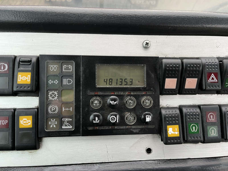 Terberg YT 182 / Cummins - Allison / Hefschotel / 2007 - יחידת טרקטור: תמונה 4 Terberg YT 182 / Cummins - Allison / Hefschotel / 2007 - יחידת טרקטור: תמונה 4