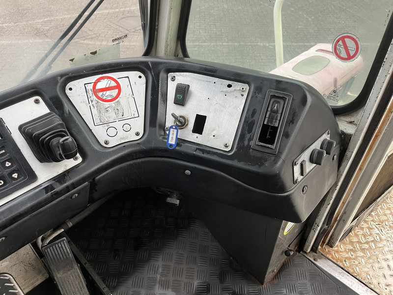 Terberg YT 182 / Cummins - Allison / Hefschotel / 2007 - יחידת טרקטור: תמונה 5 Terberg YT 182 / Cummins - Allison / Hefschotel / 2007 - יחידת טרקטור: תמונה 5