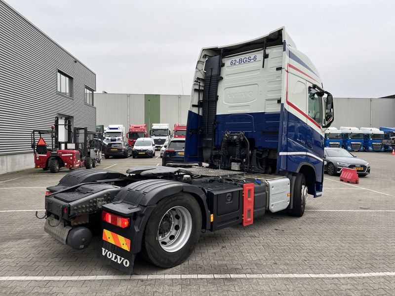 Volvo FH 420 Globetrotter / Dynamic Steering / New Tacho V2 / VEB+ / Stand Klima - יחידת טרקטור: תמונה 2 Volvo FH 420 Globetrotter / Dynamic Steering / New Tacho V2 / VEB+ / Stand Klima - יחידת טרקטור: תמונה 2