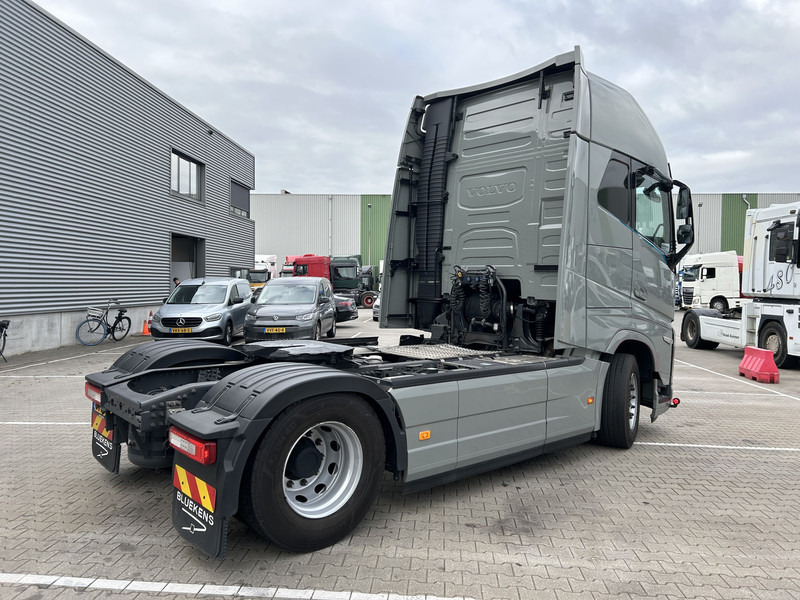 Volvo FH 500 Globetrotter XL / 253 dkm / VEB+ / 2 Tanks / APK TUV 07-26 - יחידת טרקטור: תמונה 2 Volvo FH 500 Globetrotter XL / 253 dkm / VEB+ / 2 Tanks / APK TUV 07-26 - יחידת טרקטור: תמונה 2