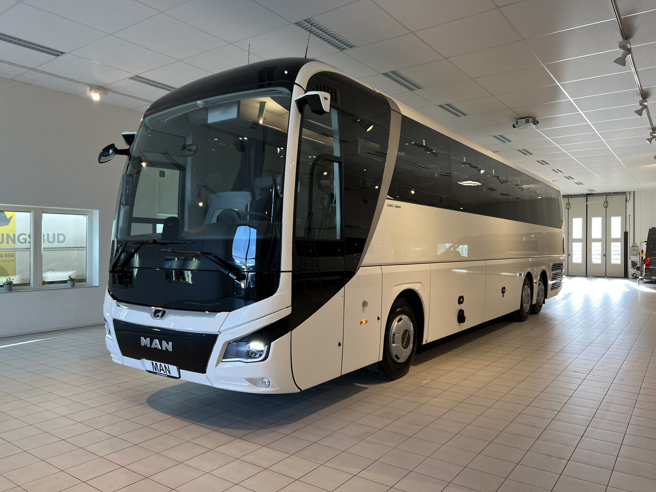 MAN Lions Coach R09 Euro 6E (Dark Edition) - אוטובוס בין עירוני: תמונה 3 MAN Lions Coach R09 Euro 6E (Dark Edition) - אוטובוס בין עירוני: תמונה 3