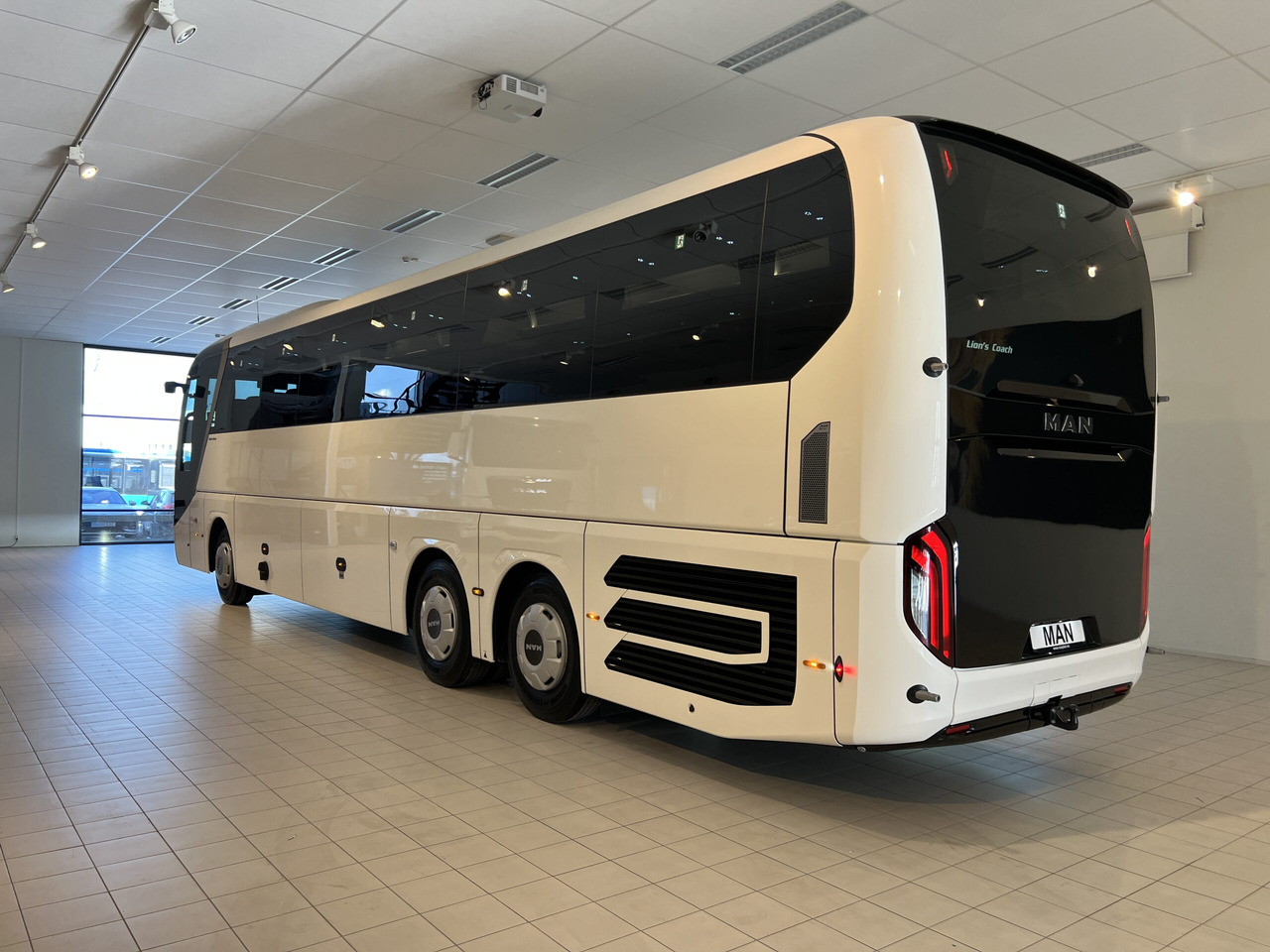MAN Lions Coach R09 Euro 6E (Dark Edition) - אוטובוס בין עירוני: תמונה 5 MAN Lions Coach R09 Euro 6E (Dark Edition) - אוטובוס בין עירוני: תמונה 5