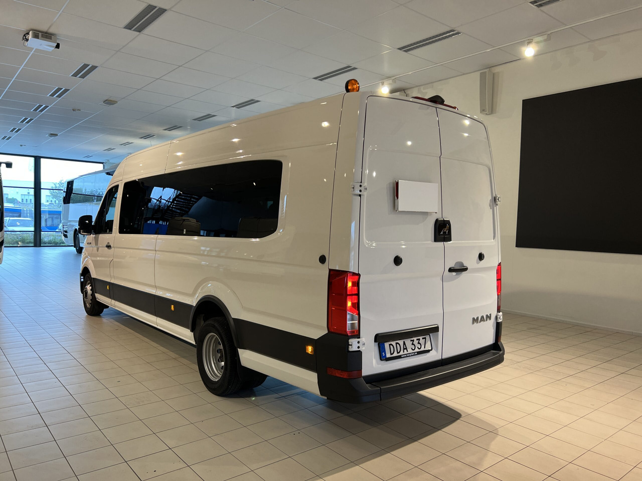 MAN TGE 5.160 Intercity - מיניבוס, כלי רכב מסחרי לנוסעים: תמונה 4 MAN TGE 5.160 Intercity - מיניבוס, כלי רכב מסחרי לנוסעים: תמונה 4