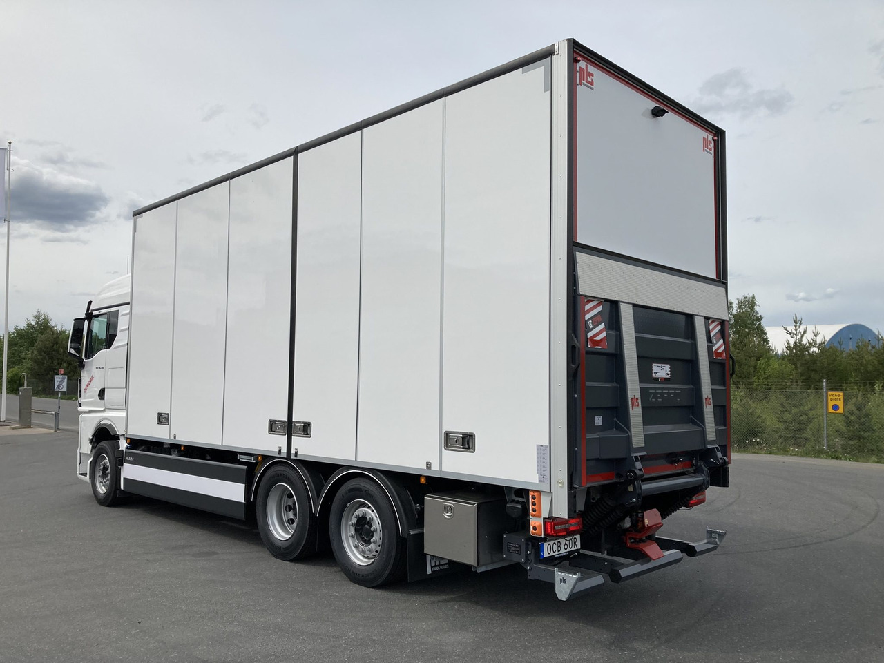 משאית משקאות TGX 26.510 6×2-4 Fjärrbil Skåp PLS: תמונה 7