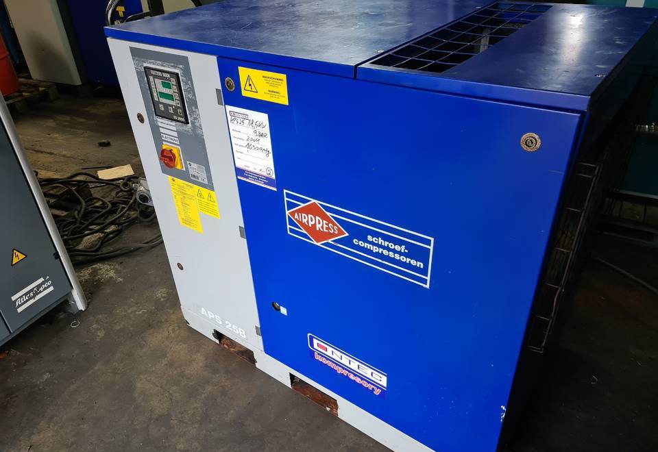 Kompresor śrubowy AIRPRESS APS 25, 18,5 kw, (2) - מדחס אוויר: תמונה 2 Kompresor śrubowy AIRPRESS APS 25, 18,5 kw, (2) - מדחס אוויר: תמונה 2