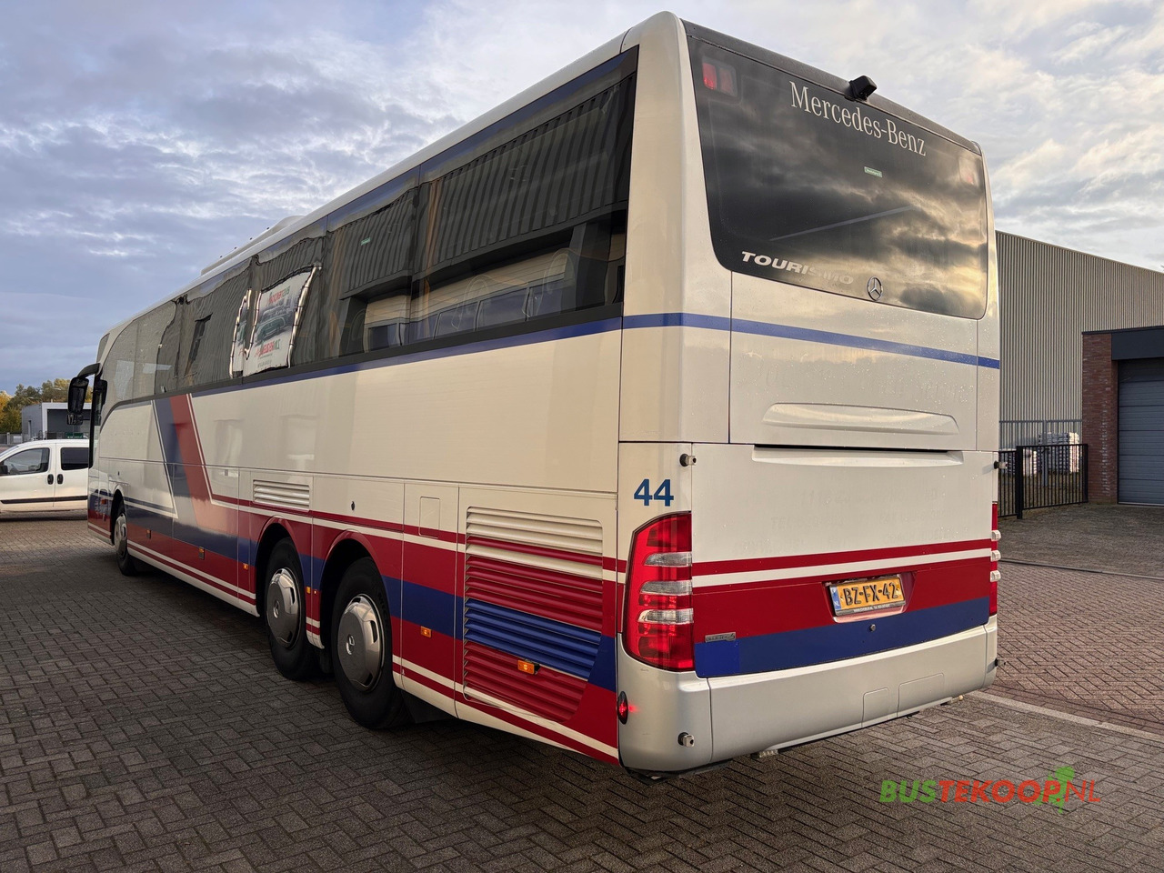 Mercedes Tourismo 16 RHD-M 57 Pl. - אוטובוס בין עירוני: תמונה 4 Mercedes Tourismo 16 RHD-M 57 Pl. - אוטובוס בין עירוני: תמונה 4
